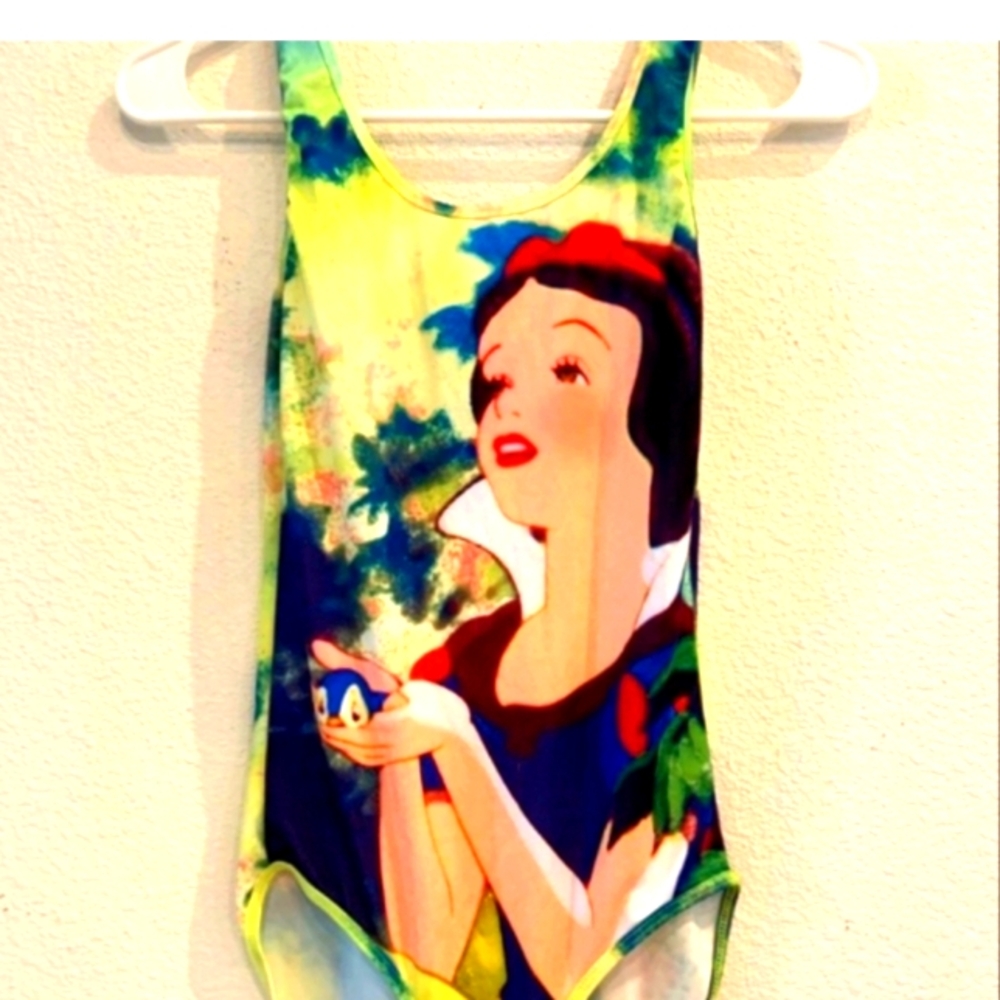 Hot Topics Body Suit Snow White